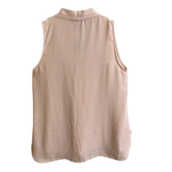 Vince Camuto Pleated V-Neck Sleeveless Beige Blouse Top Hi Low Women’s Sz S-READ - Picture 5 of 8